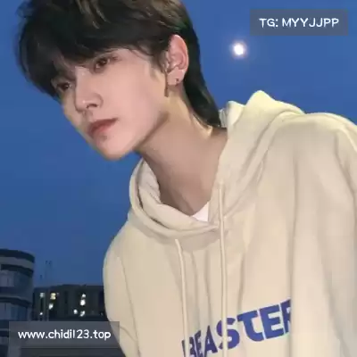 孔铃媚